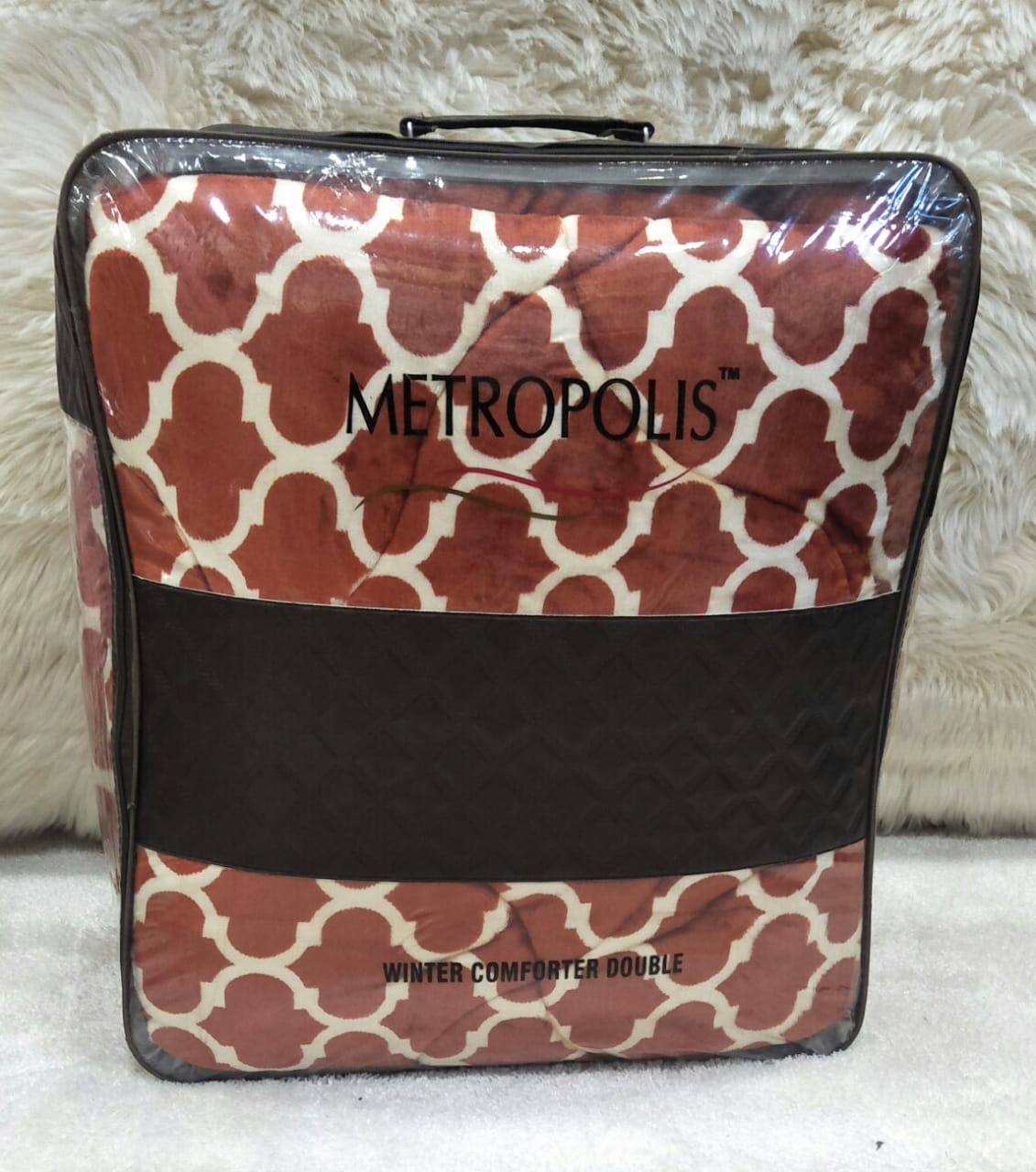 Aqua 350 Gsm Microfiber Filling Winter Quilt By Metropolis