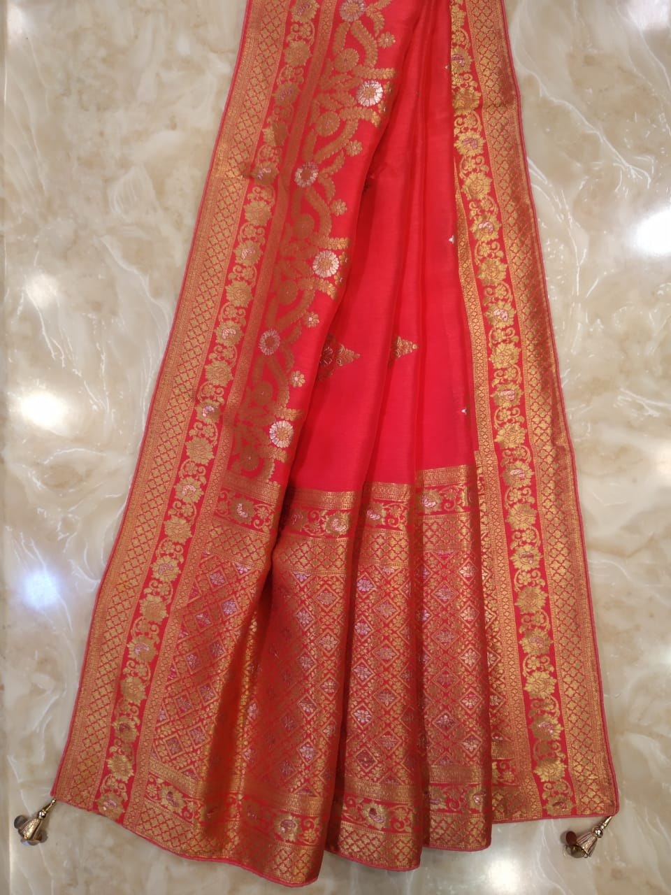 Traditional Booti Style Heavy Border Banarsi Silk Saree