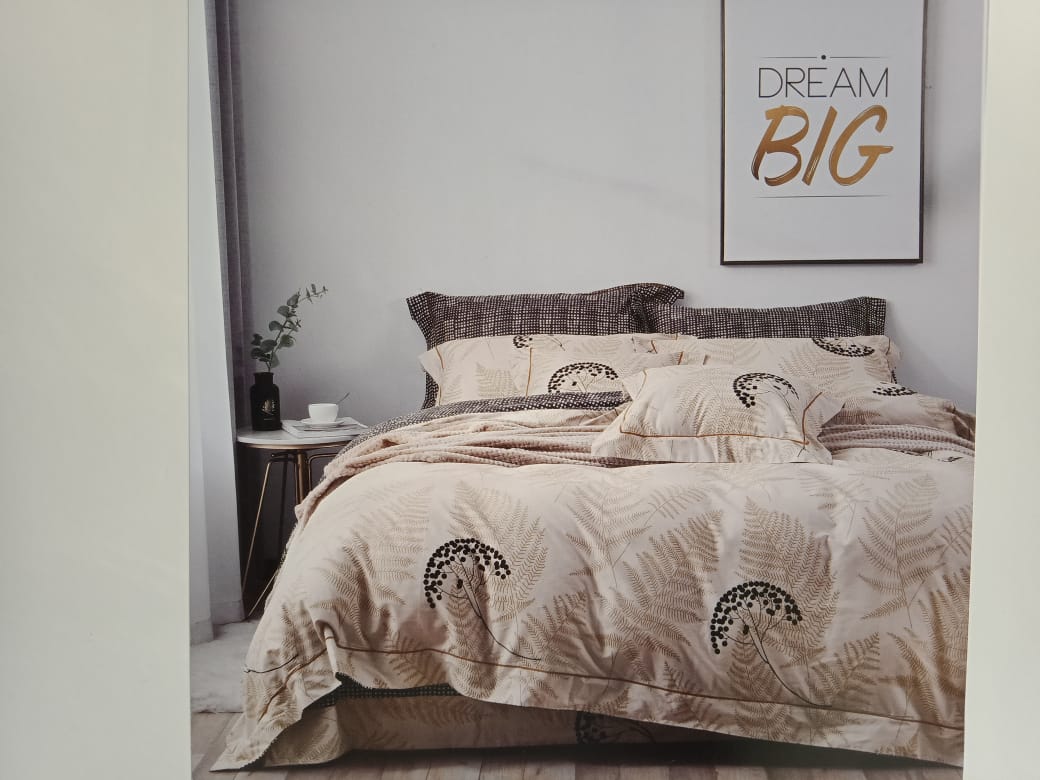 Wedding Flowers 100% Cotton Bedsheet Set by metropolis