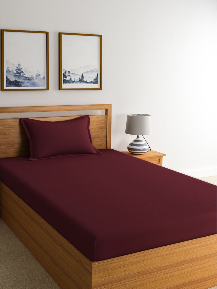UNIVERSAL DWELLINGS Bedsheet by SPACES CORE