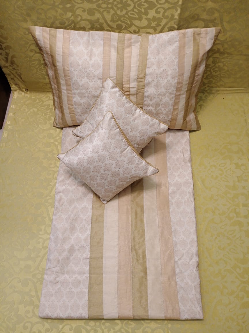 Designer Silk Double Bed Bedcover BY HOMIEKART