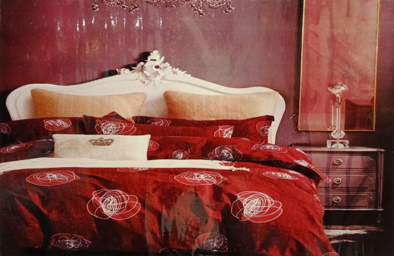 Daffodil Comforter Set by Metropolis