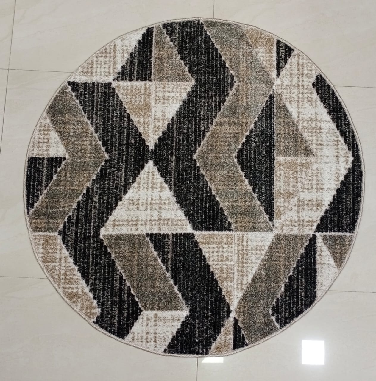 Spectra Super Soft  Modern look Anti Skid Round Carpet  By BELLAGIO