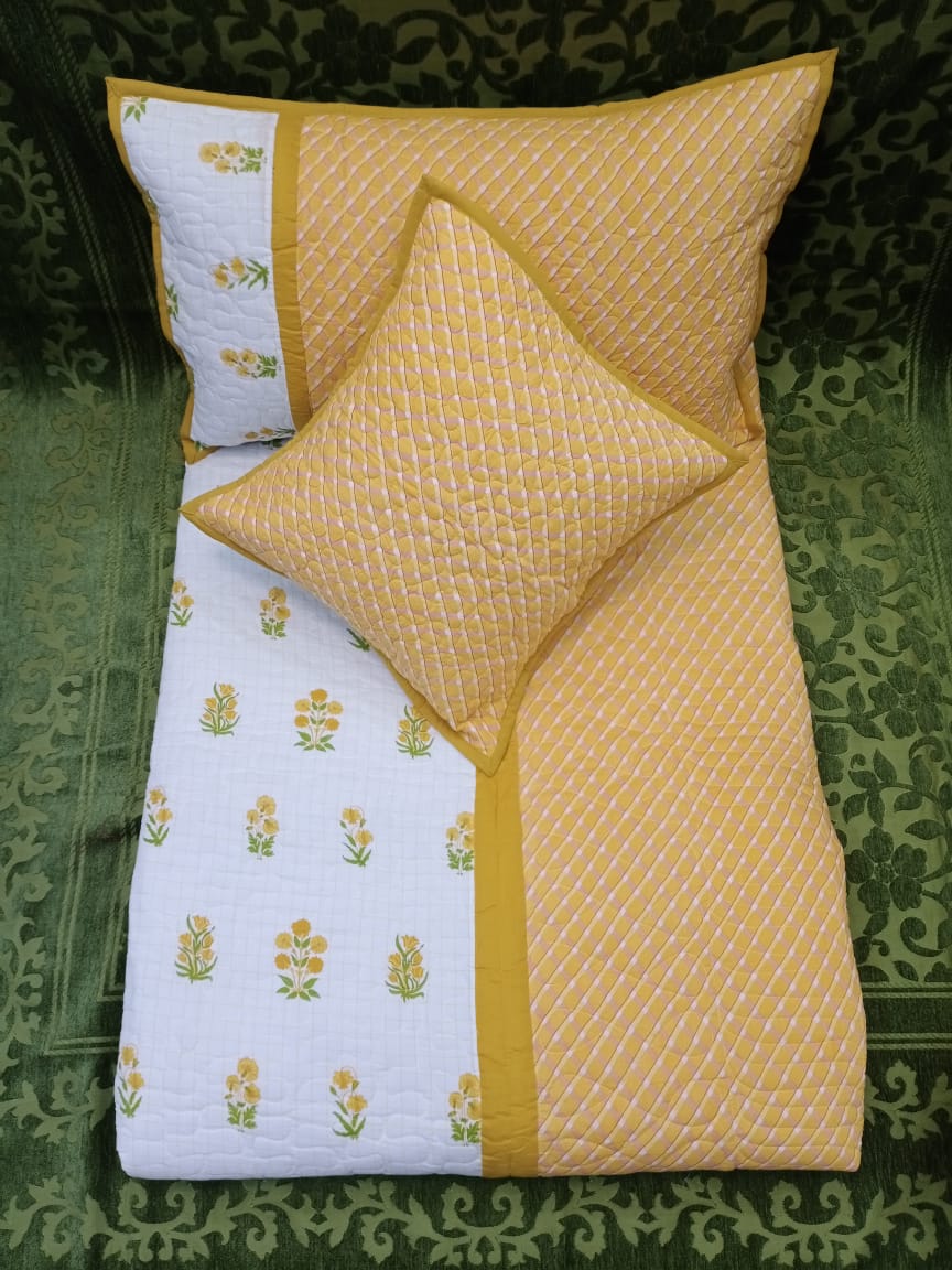 DESIGNER HALF N HALF Double Bedcover BY HOMIEKART