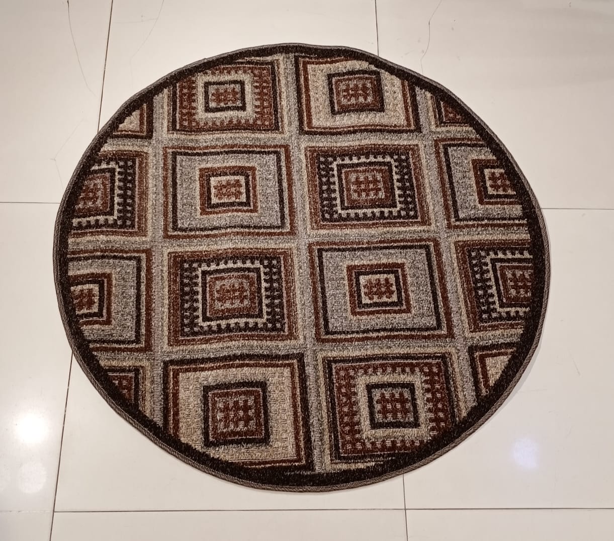 Spectra Super Soft  Modern look Anti Skid Round Carpet  By BELLAGIO