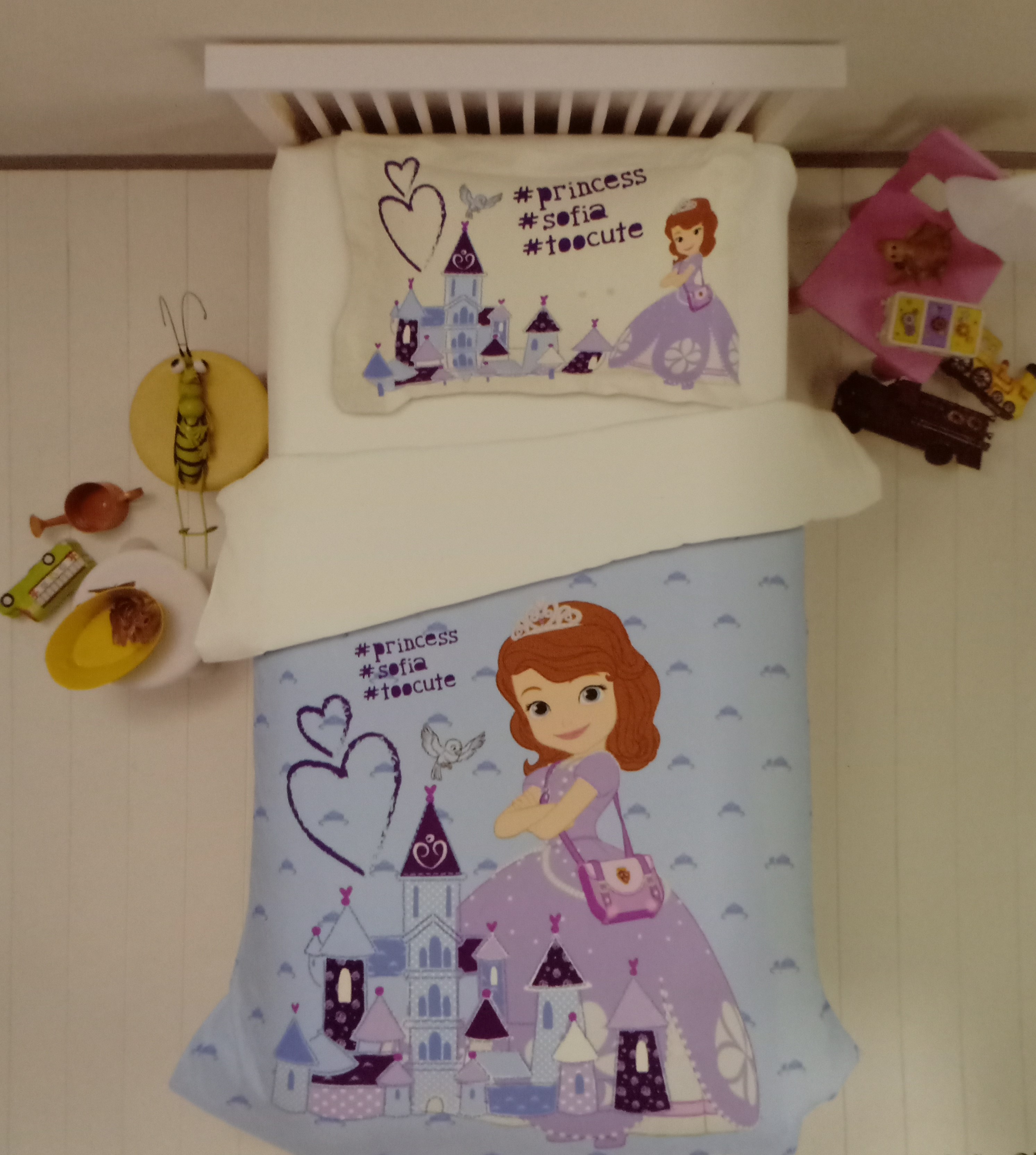SOFIA PRINCESS Bedsheet by SPACES