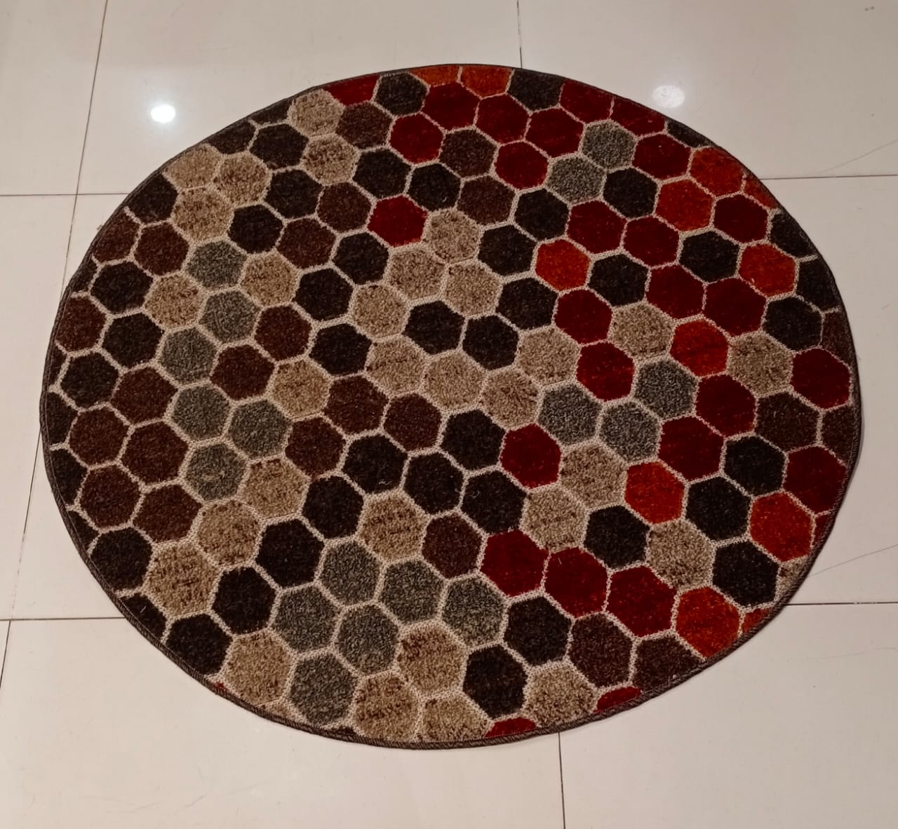 Spectra Super Soft  Modern look Anti Skid Round Carpet  By BELLAGIO