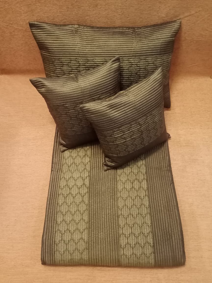 Silk Double Bedcover BY HOMIEKART