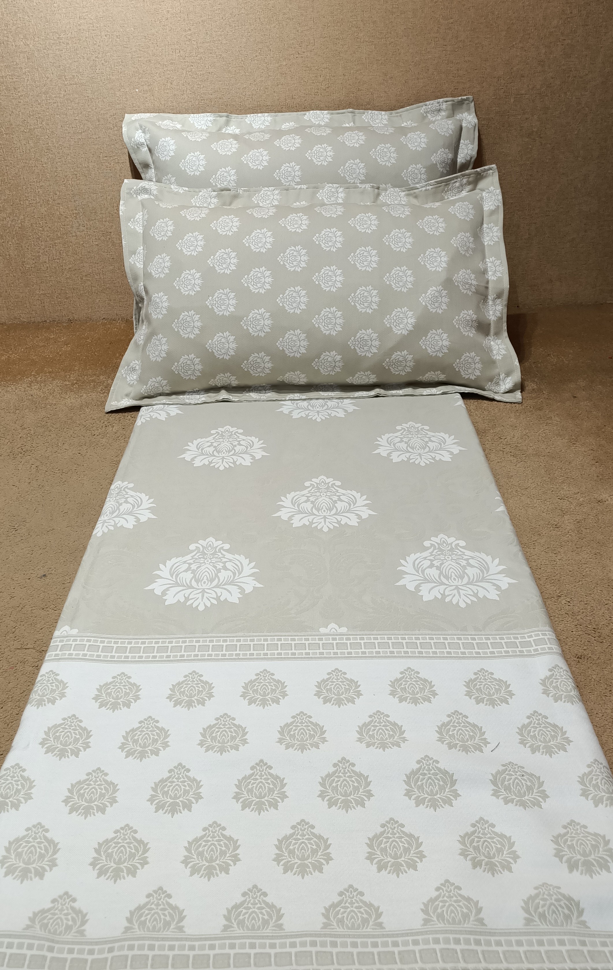 JASHMINE  DOUBLE BEDCOVER BY HOMIEKART