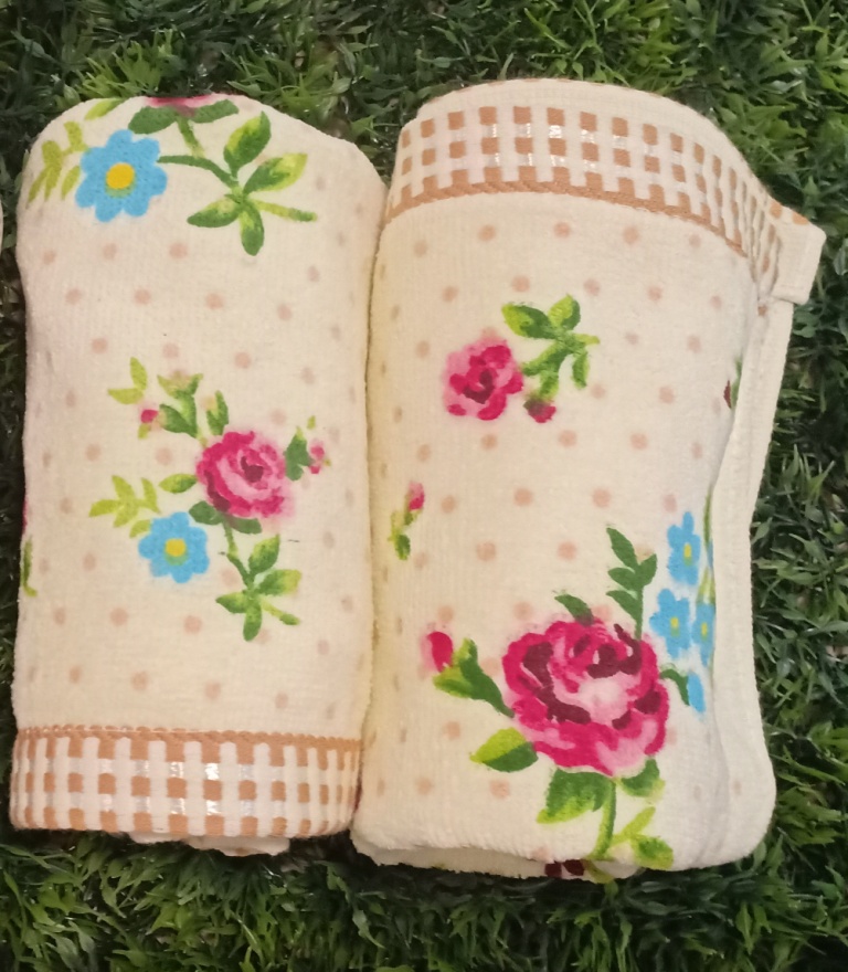 100% Cotton Printed Hand Towel  by Homiekart