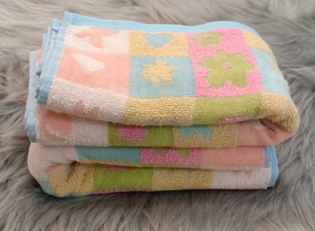 Super Soft 100% Cotton  Hand Towel  by Homiekart