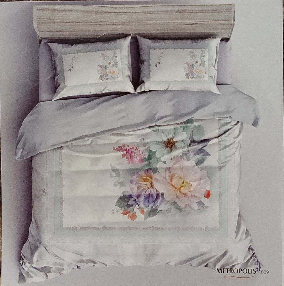 High Definition Panel Print Super Soft Tencel Fabric Comforter By Metropolis