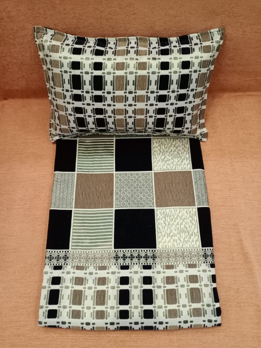 Handloom Checkered Woven Double Bedcover BY HOMIEKART