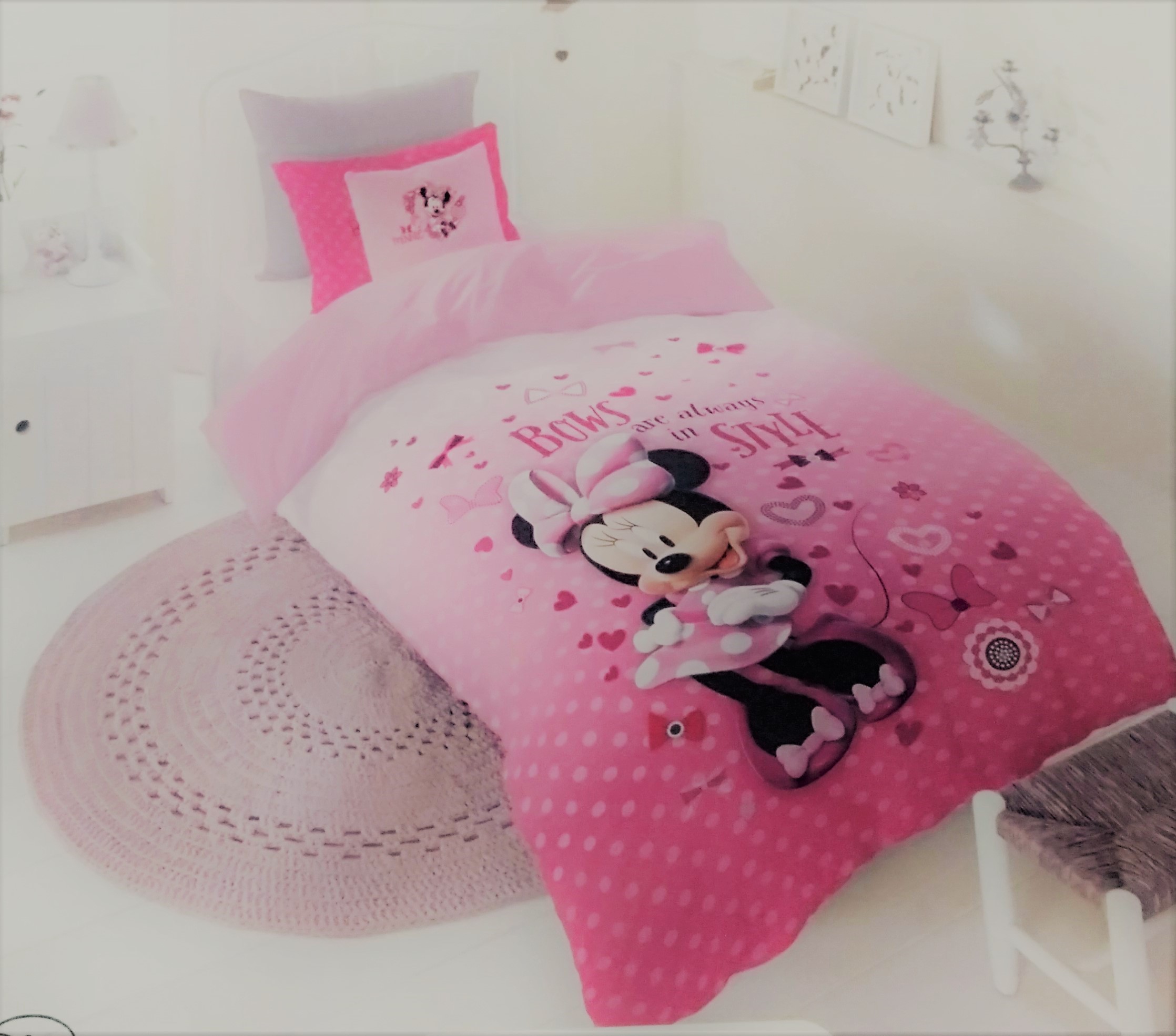 MINNIE MOUSE Kids Bedsheet by DDECOR