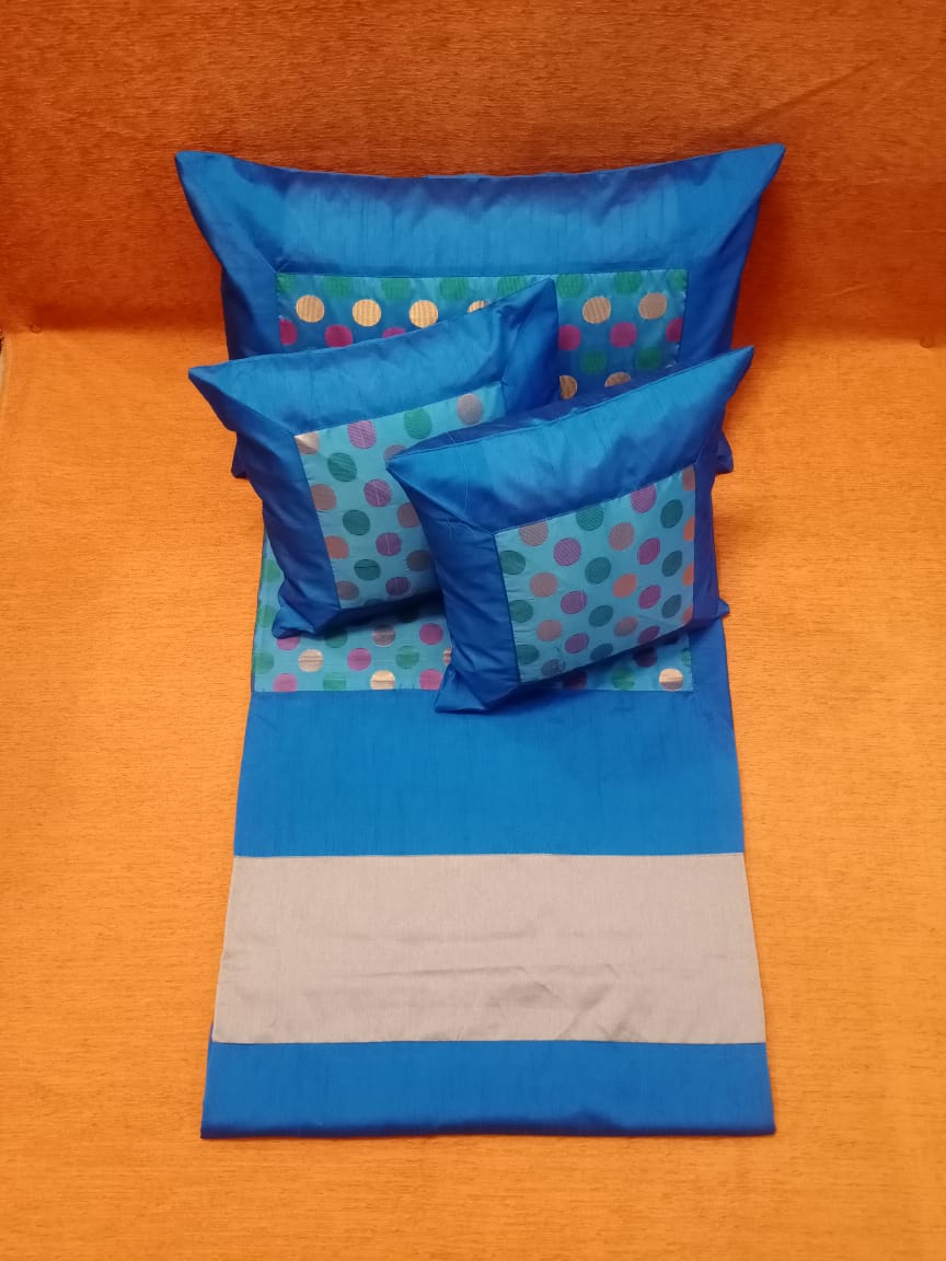 Silk Double Bed Polka Printed Bedcover BY HOMIEKART