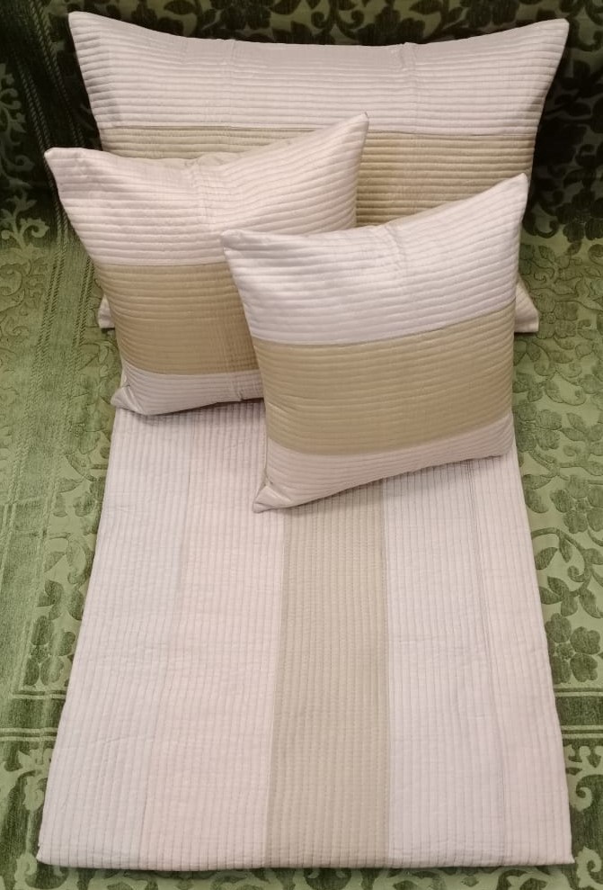 Silk Quilted Double Bedcover BY HOMIEKART