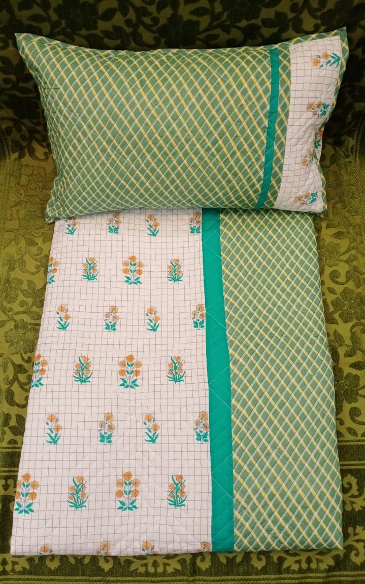 DESIGNER HALF N HALF Double Bedcover BY HOMIEKART