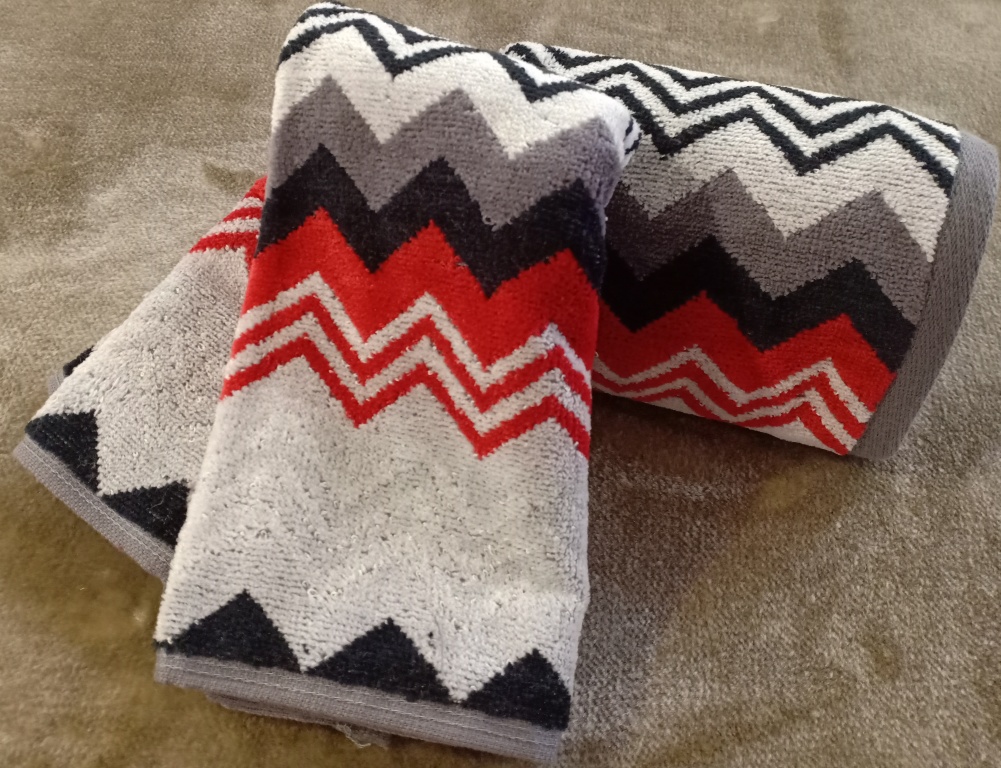 Cotton Jacquard  Hand Towel  by Homiekart