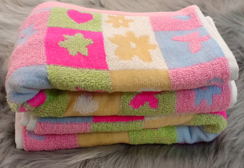 Super Soft 100% Cotton  Hand Towel  by Homiekart