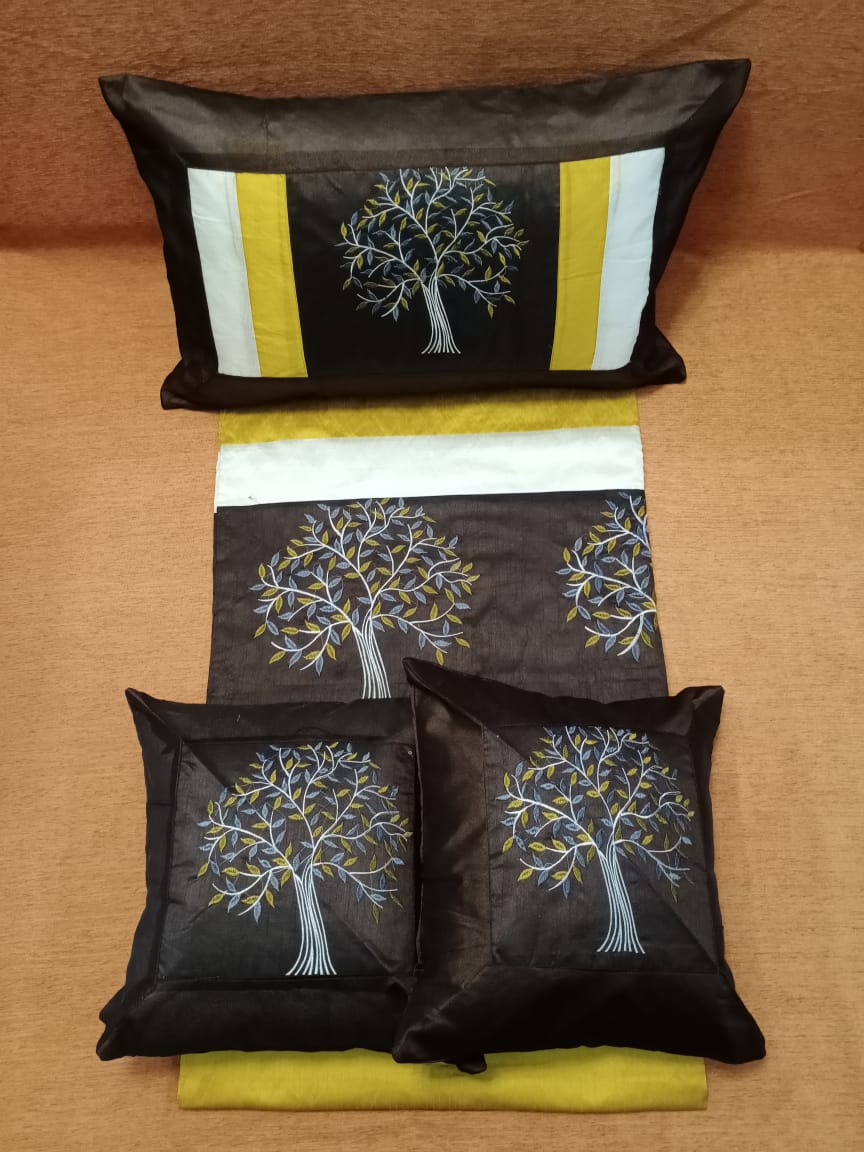 Silk Double Bedcover BY HOMIEKART